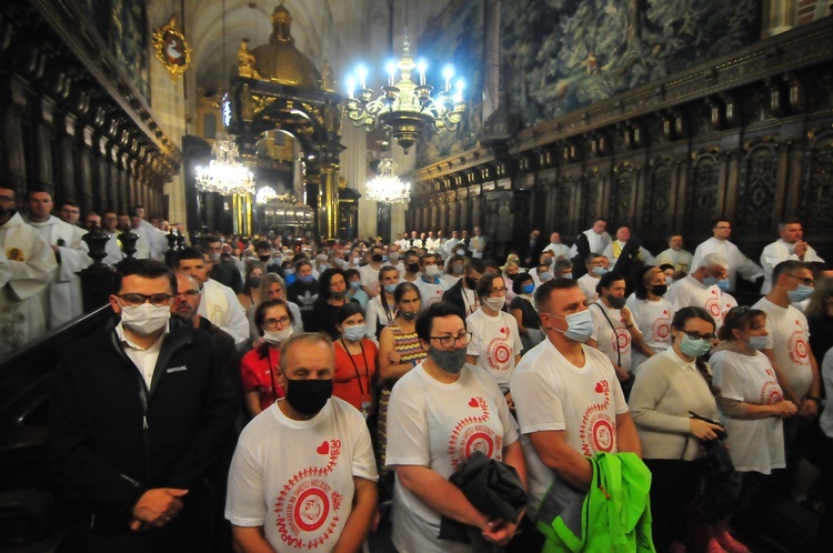 Wyjście 41. Pieszej Pielgrzymki Krakowskiej z Wawelu na Jasną Górę cz. 2