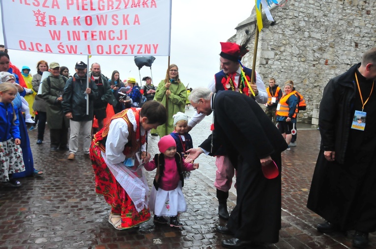 Wyjście 41. Pieszej Pielgrzymki Krakowskiej z Wawelu na Jasną Górę cz. 2