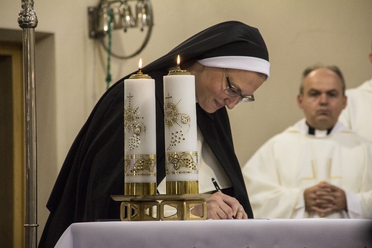 Śluby wieczyste sióstr dominikanek