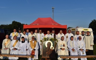 XVIII PPDŚ na Jasną Górę - dzień 7 - Łomnica-Cisie