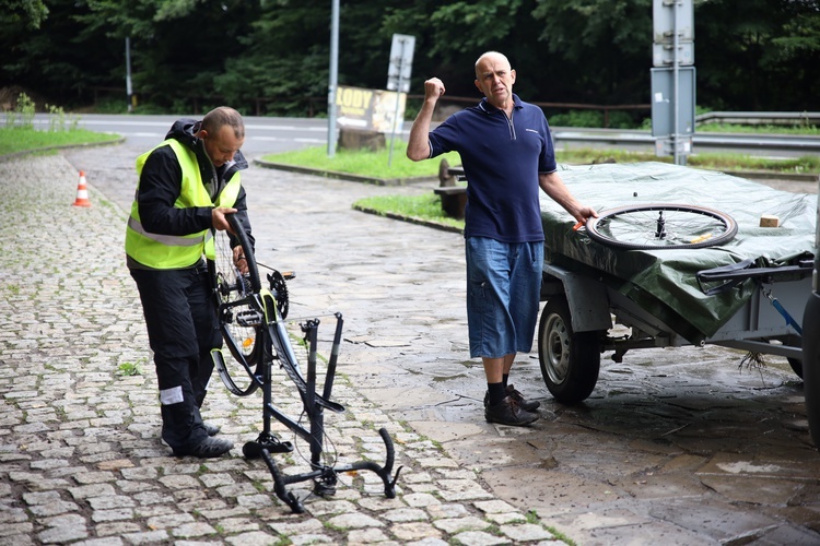 Z Kąclowej na Jasną Górę