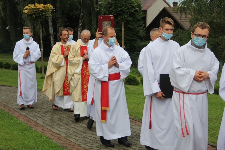 Świebodzin. Wprowadzenie relikwii męczenników i poświęcenie mozaik