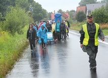 Wędrowcom nie były straszne ani słońce… …ani deszcz.