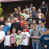 Grupę młodych odwiedził także bp Edward Dajczak.