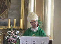 Gościem był bp Tadeusz Bronakowski, przewodniczący Zespołu KEP ds. Apostolstwa Trzeźwości i Osób Uzależnionych, który po Eucharystii poprowadził również konferencję.