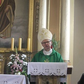 Gościem był bp Tadeusz Bronakowski, przewodniczący Zespołu KEP ds. Apostolstwa Trzeźwości i Osób Uzależnionych, który po Eucharystii poprowadził również konferencję.