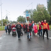 Uczestnicy wieczornego czuwania ruszyli ulicami Polkowic. Podobny przemarsz miał miejsce w Węglińcu.