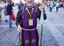 O. Andrzej Derdziuk po raz kolejny w drodze do Maryi  z kapucyńską „trójką”.