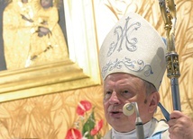 ▲	Homilię wygłosił radomski biskup senior.