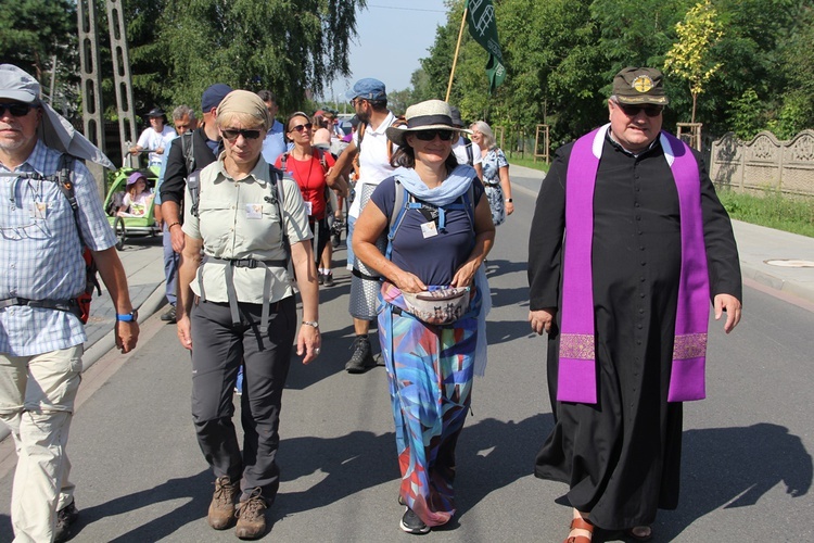 PPW2021. Częstochowa (Gnaszyn) - Jasna Góra (dzień 8)