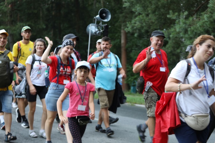 19. Pielgrzymka Dekanatu Czechowickiego na Jasną Górę - na trasie