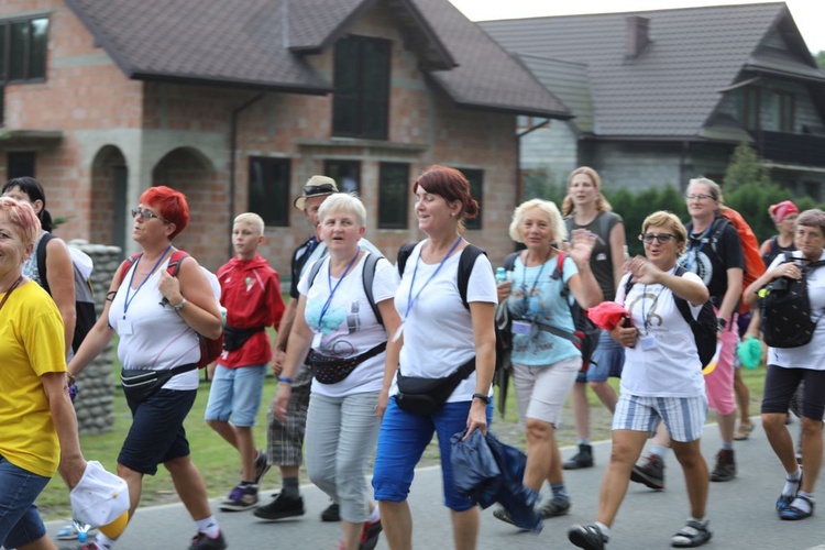 19. Pielgrzymka Dekanatu Czechowickiego na Jasną Górę - na trasie