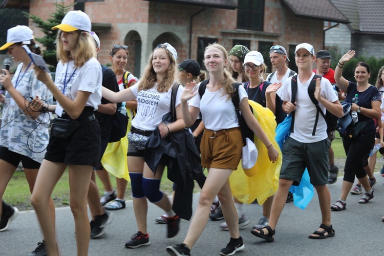 19. Pielgrzymka Dekanatu Czechowickiego na Jasną Górę - na trasie