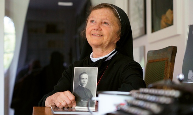 Siostrze Iwonie Żurawskiej ks.Sopoćko wydał się najpierw nudny, potem trudny, na koniec fascynujący.