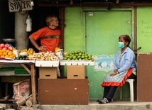 Apel o zbiórkę żywności dla mieszkańców Manili