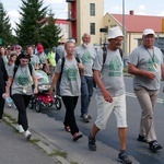 Abp Tadeusz Wojda na trasie pieszych pielgrzymek na Jasną Górę