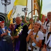 Pielgrzymów WAPM, wchodzących rankiem na jasnogórski szczyt, powitał kard. Kazimierz Nycz.