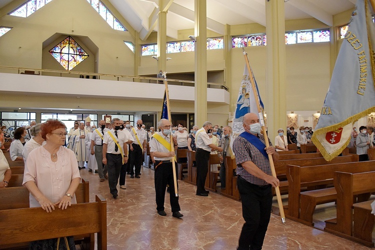 Abp Mirosław Adamczyk w sanktuarium MB Fatimskiej