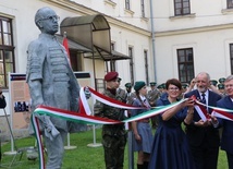 Kraków. Pomnik węgierskiego bratanka