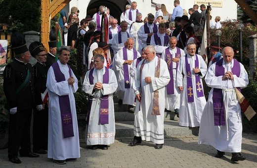 Uroczystości pogrzebowe śp. ks. kan. Wojciecha Janke w Lalikach