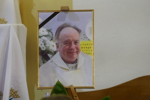 Uroczystości pogrzebowe śp. ks. kan. Wojciecha Janke w Lalikach