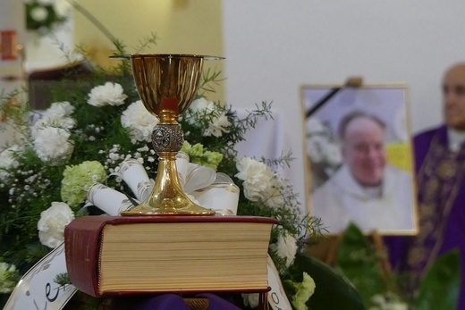 Uroczystości pogrzebowe śp. ks. kan. Wojciecha Janke w Lalikach