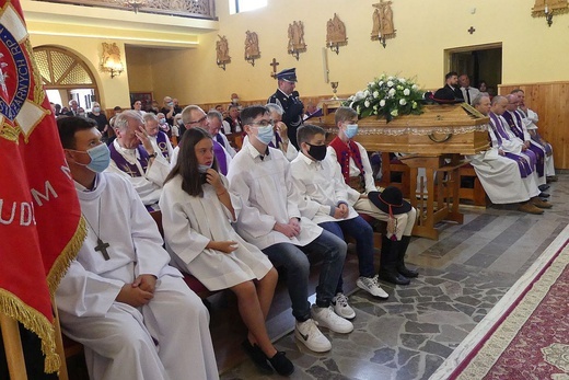 Uroczystości pogrzebowe śp. ks. kan. Wojciecha Janke w Lalikach