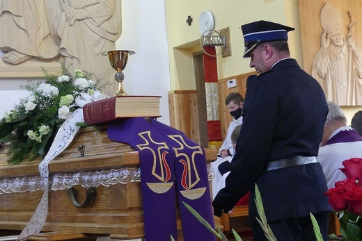 Uroczystości pogrzebowe śp. ks. kan. Wojciecha Janke w Lalikach