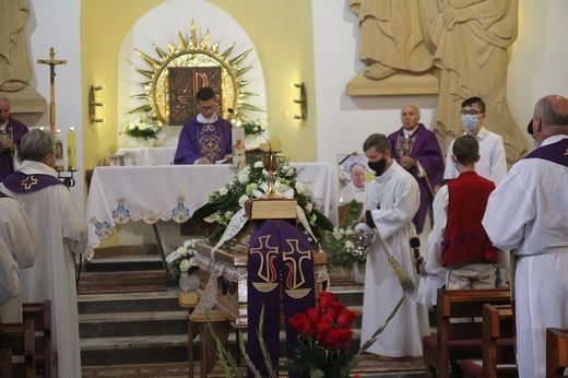 Uroczystości pogrzebowe śp. ks. kan. Wojciecha Janke w Lalikach