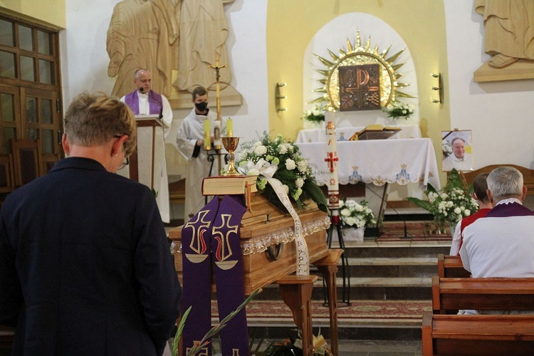 Uroczystości pogrzebowe śp. ks. kan. Wojciecha Janke w Lalikach