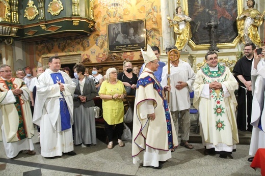 Abp Grzegorz Ryś na nabożeństwie fatimskim z góralami w Rychwałdzie