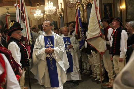 Abp Grzegorz Ryś na nabożeństwie fatimskim z góralami w Rychwałdzie
