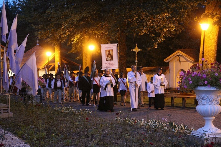 Abp Grzegorz Ryś na nabożeństwie fatimskim z góralami w Rychwałdzie