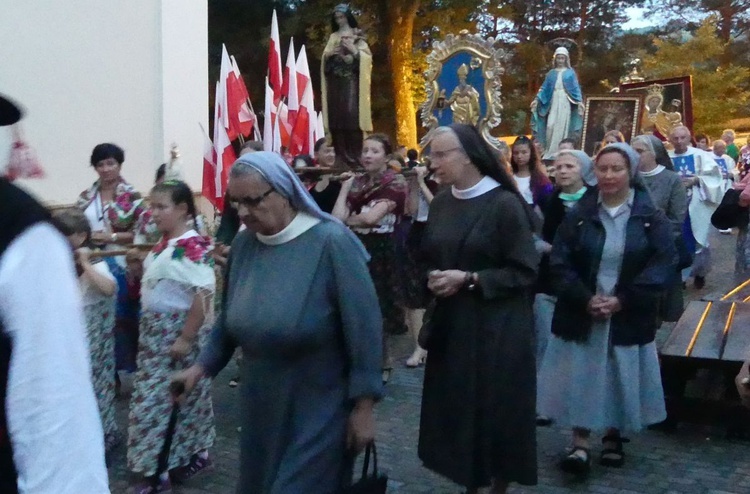 Abp Grzegorz Ryś na nabożeństwie fatimskim z góralami w Rychwałdzie