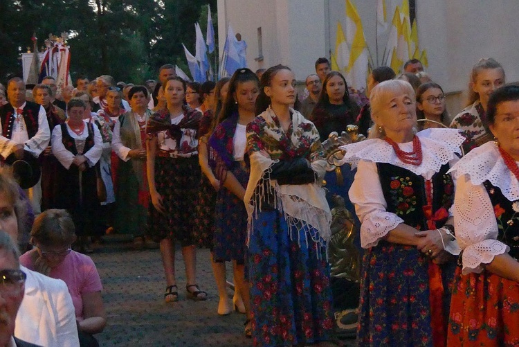 Abp Grzegorz Ryś na nabożeństwie fatimskim z góralami w Rychwałdzie