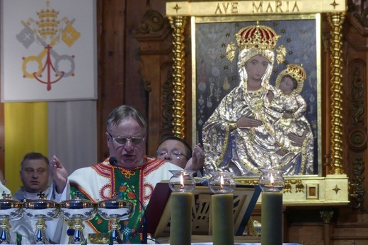 Abp Grzegorz Ryś na nabożeństwie fatimskim z góralami w Rychwałdzie