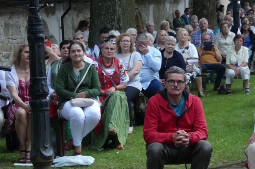 Abp Grzegorz Ryś na nabożeństwie fatimskim z góralami w Rychwałdzie