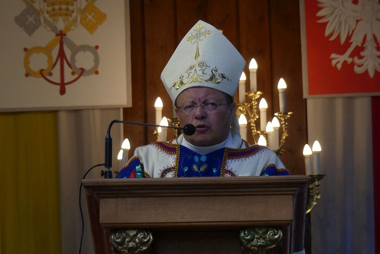 Abp Grzegorz Ryś na nabożeństwie fatimskim z góralami w Rychwałdzie