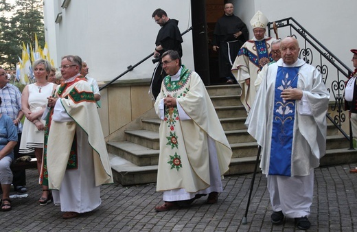 Abp Grzegorz Ryś na nabożeństwie fatimskim z góralami w Rychwałdzie