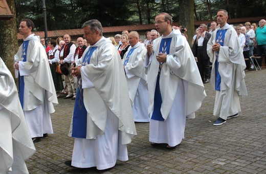 Abp Grzegorz Ryś na nabożeństwie fatimskim z góralami w Rychwałdzie
