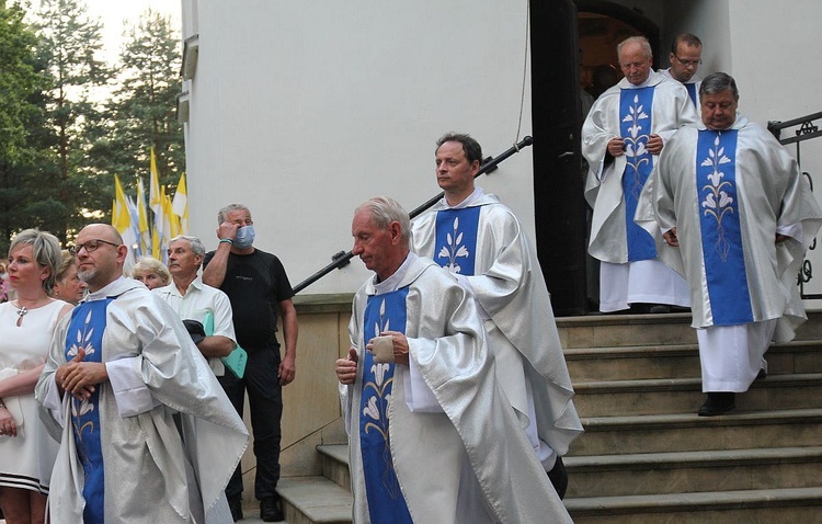 Abp Grzegorz Ryś na nabożeństwie fatimskim z góralami w Rychwałdzie