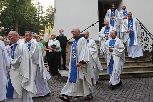 Abp Grzegorz Ryś na nabożeństwie fatimskim z góralami w Rychwałdzie