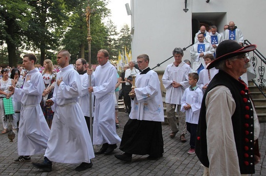 Abp Grzegorz Ryś na nabożeństwie fatimskim z góralami w Rychwałdzie