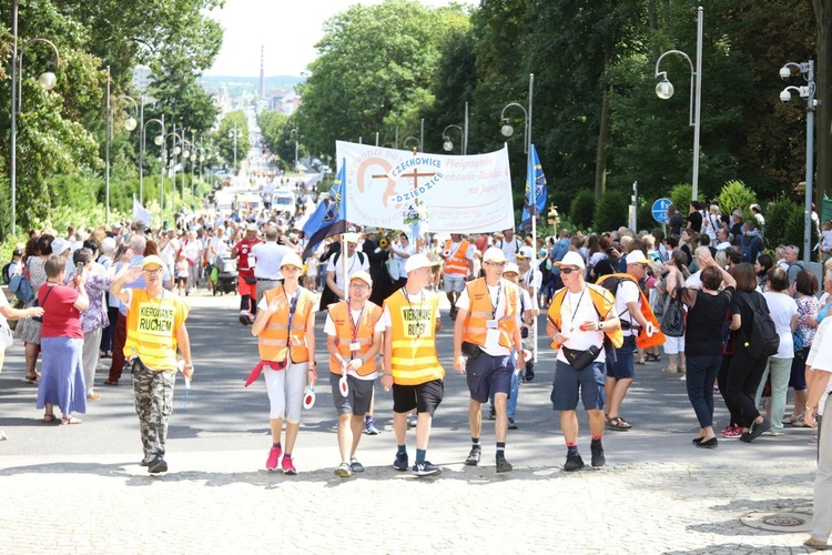 Jasnogórscy pątnicy dotarli do celu - 19. Czechowicka Pielgrzymka - 2021