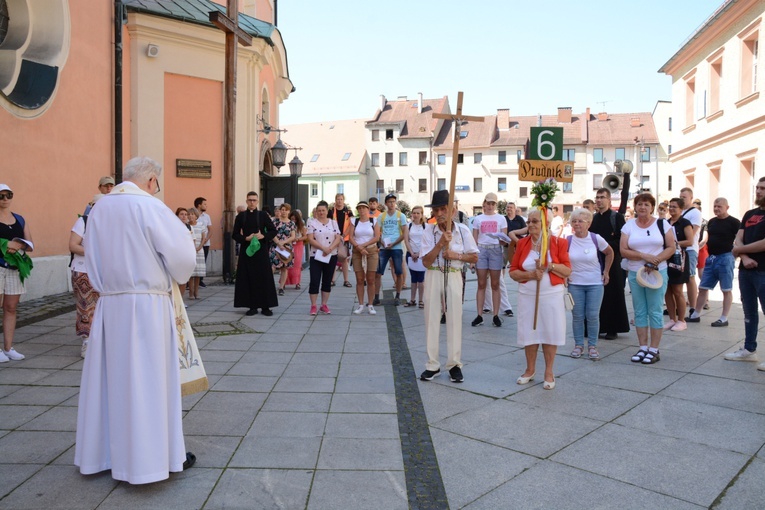 Szóstka zielona rusza na Jasną Górę