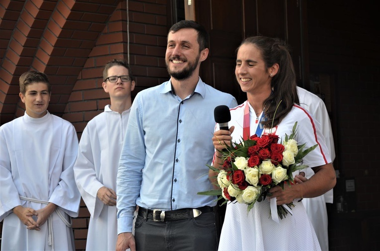 Powitanie wioślarki Marii Sajdak w parafii Kraków-Kliny
