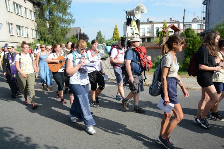 Start jedynek niebieskiej i żółtej