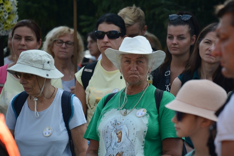 Start jedynek niebieskiej i żółtej