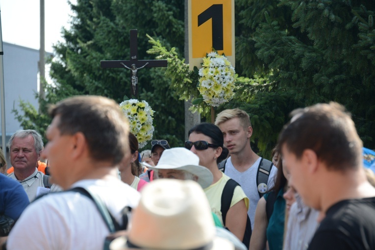 Start jedynek niebieskiej i żółtej