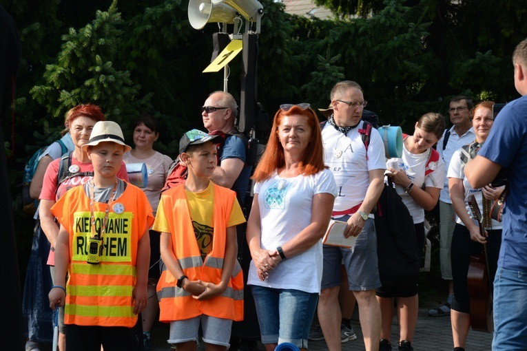 Start jedynek niebieskiej i żółtej